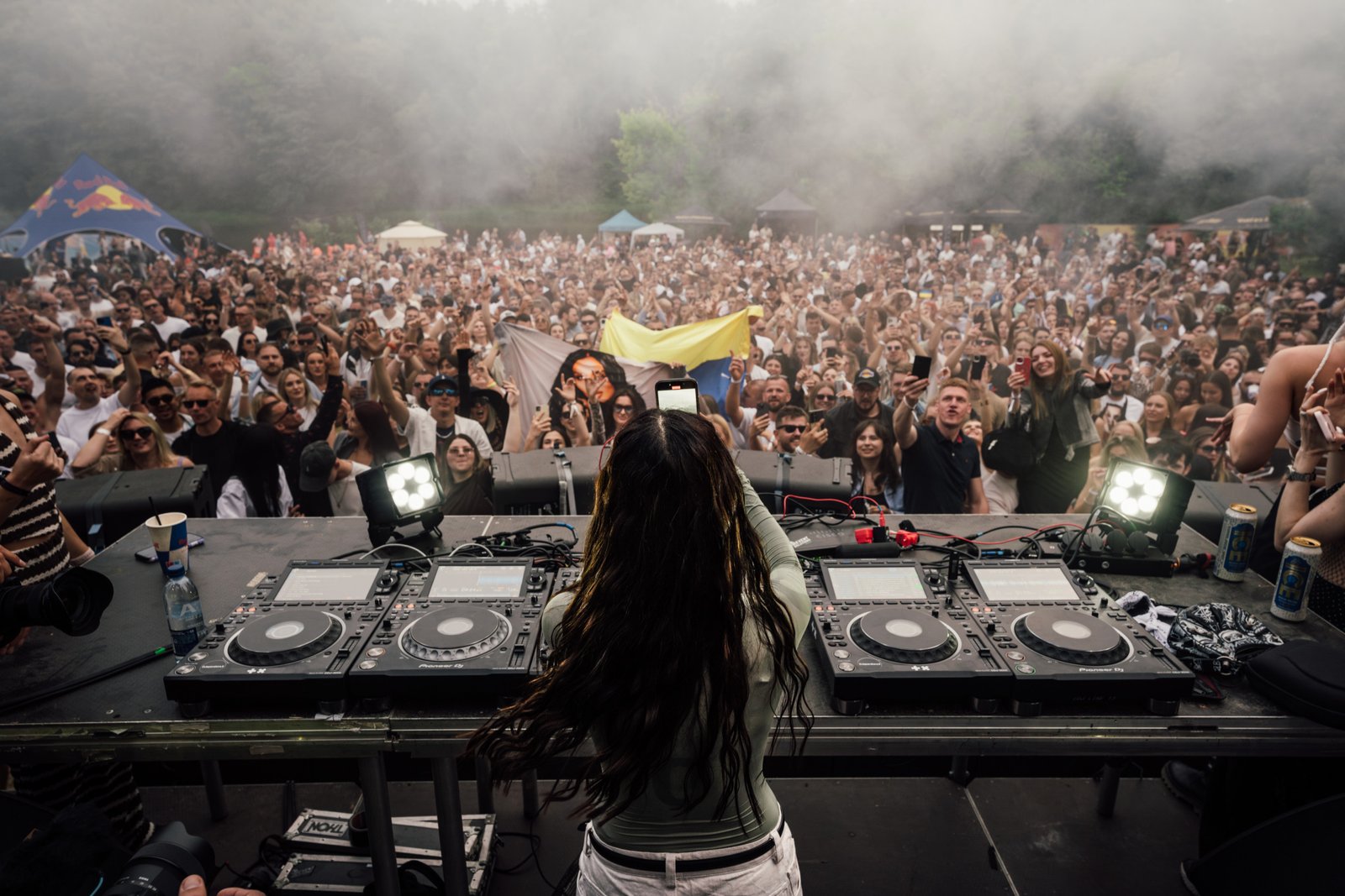 gravity beach festival 2025 main headliner korolova live performing for crowd in vilnius lithuania