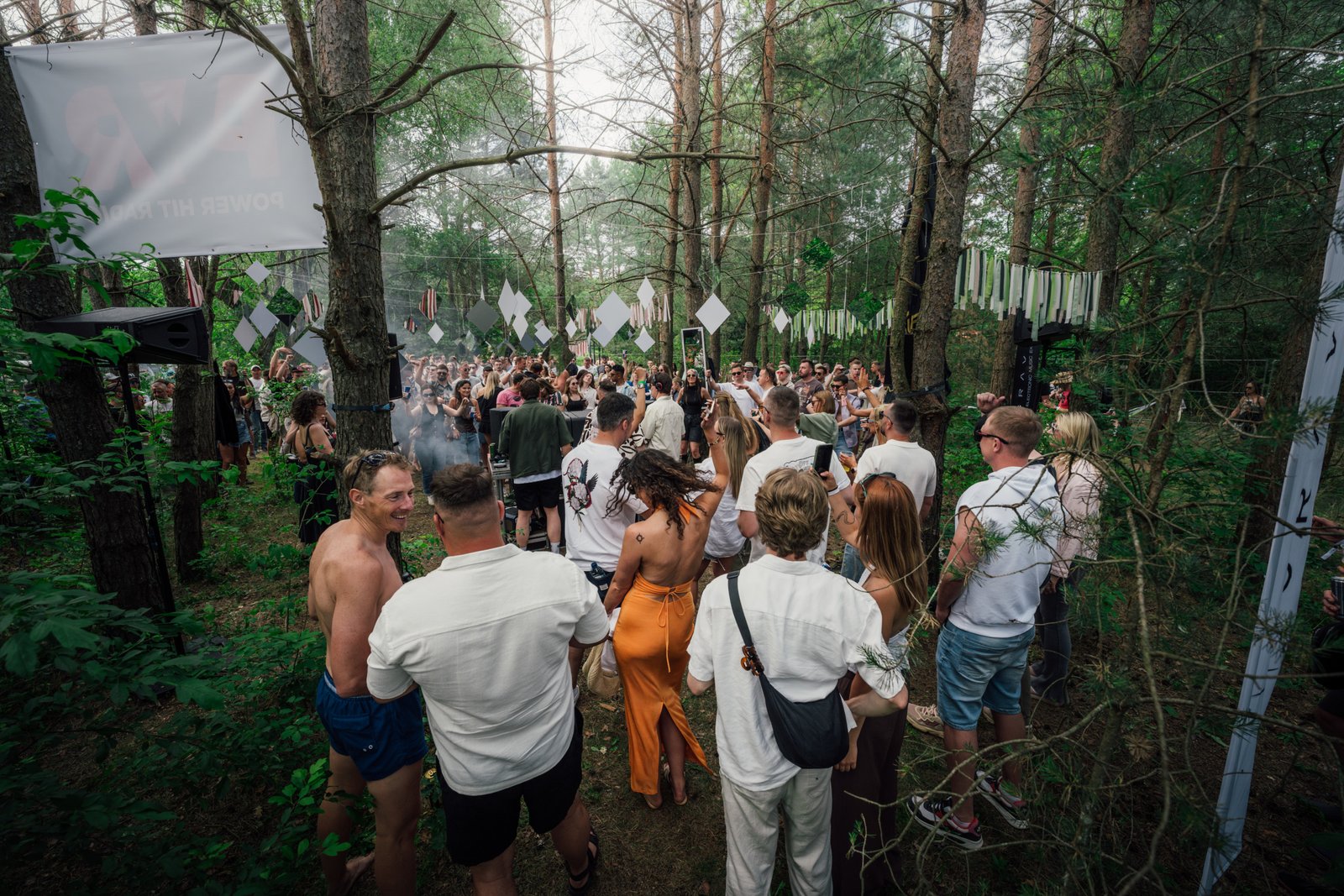gravity beach festival 2025 second stage shows crowd enjoying music in vilnius lithuania