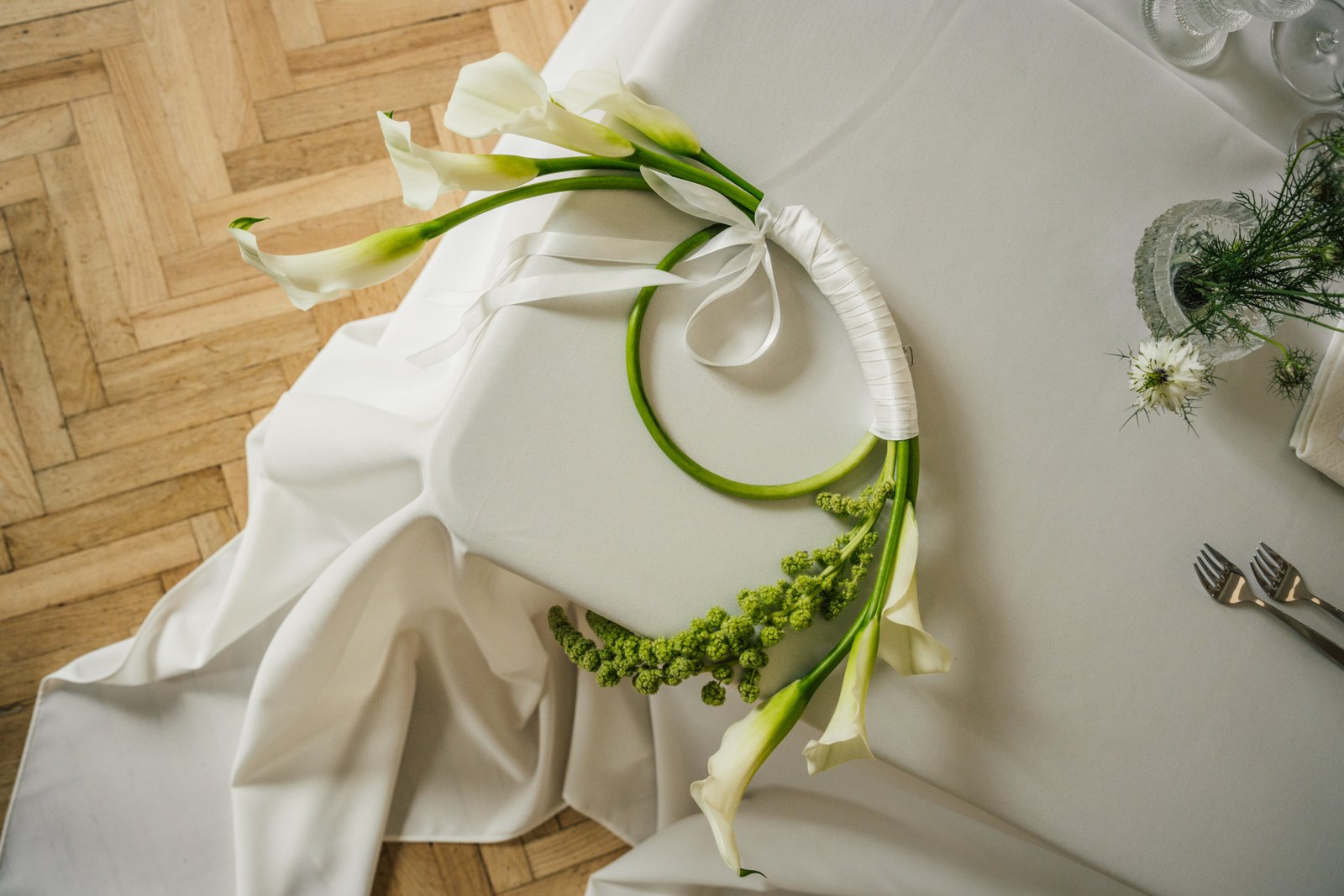 wedding ceremony reception decor bridal bouquet decor vynvytis studio kaunas